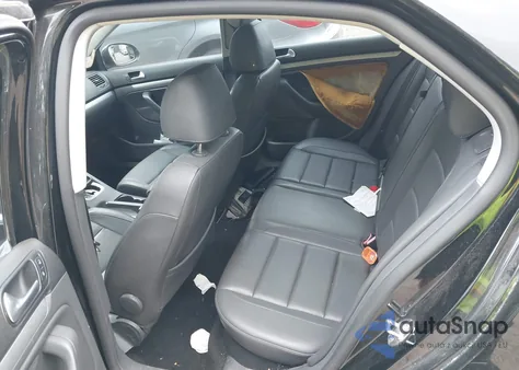 2007 Volkswagen Jetta 2.5 z USA, uszkodzony, nr VIN 3VWSG71K87M139522